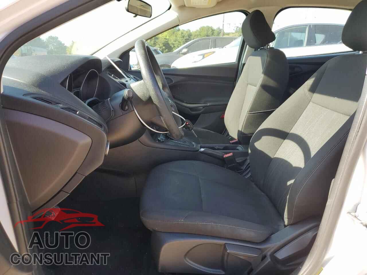 FORD FOCUS 2017 - 1FADP3E29HL331538