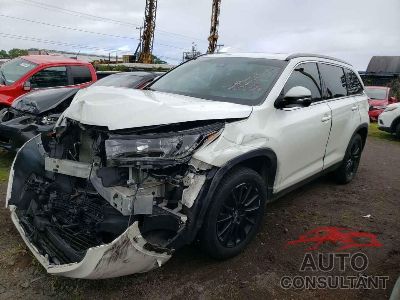 TOYOTA HIGHLANDER 2019 - 5TDKZRFH5KS557213