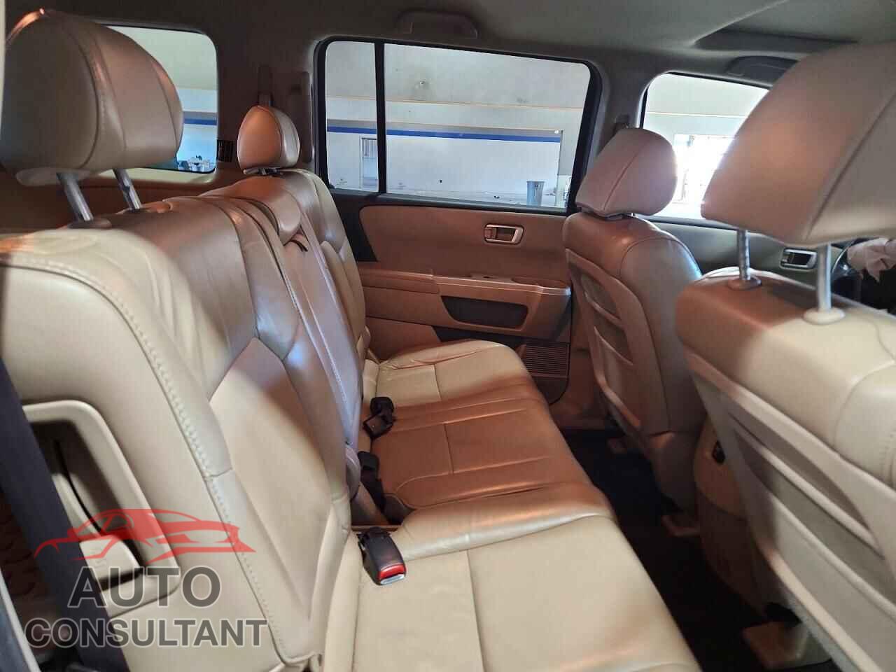 HONDA PILOT 2011 - 5FNYF3H54BB040802