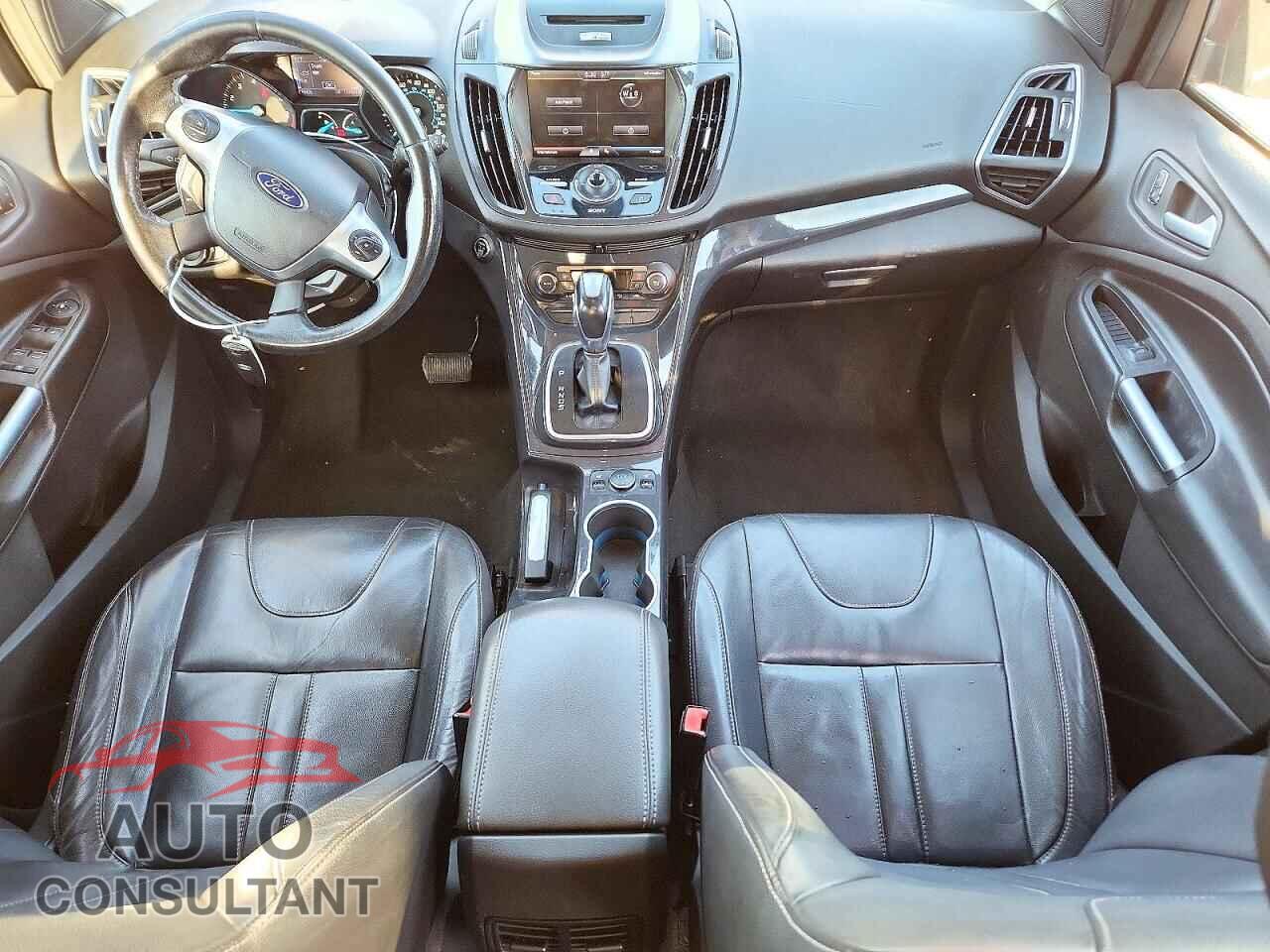 FORD ESCAPE 2013 - 1FMCU0J99DUB37155