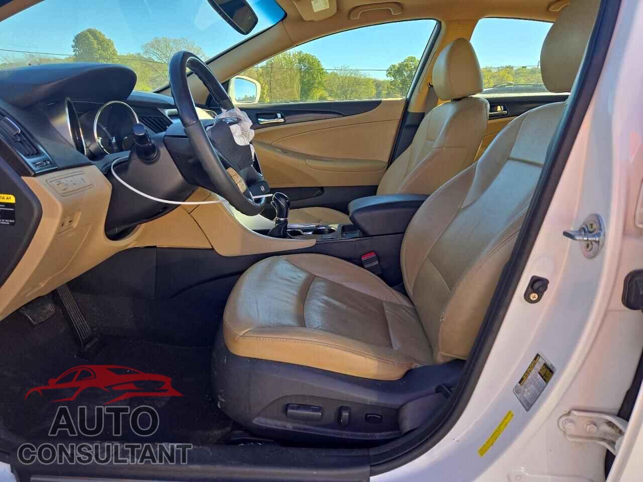 HYUNDAI SONATA 2011 - 5NPEC4AC0BH261325