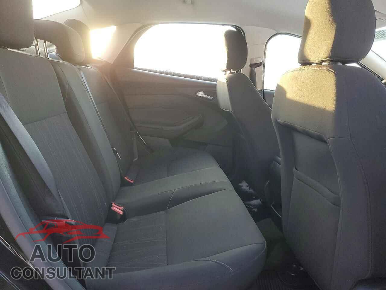 FORD FOCUS 2016 - 1FADP3F23GL342368