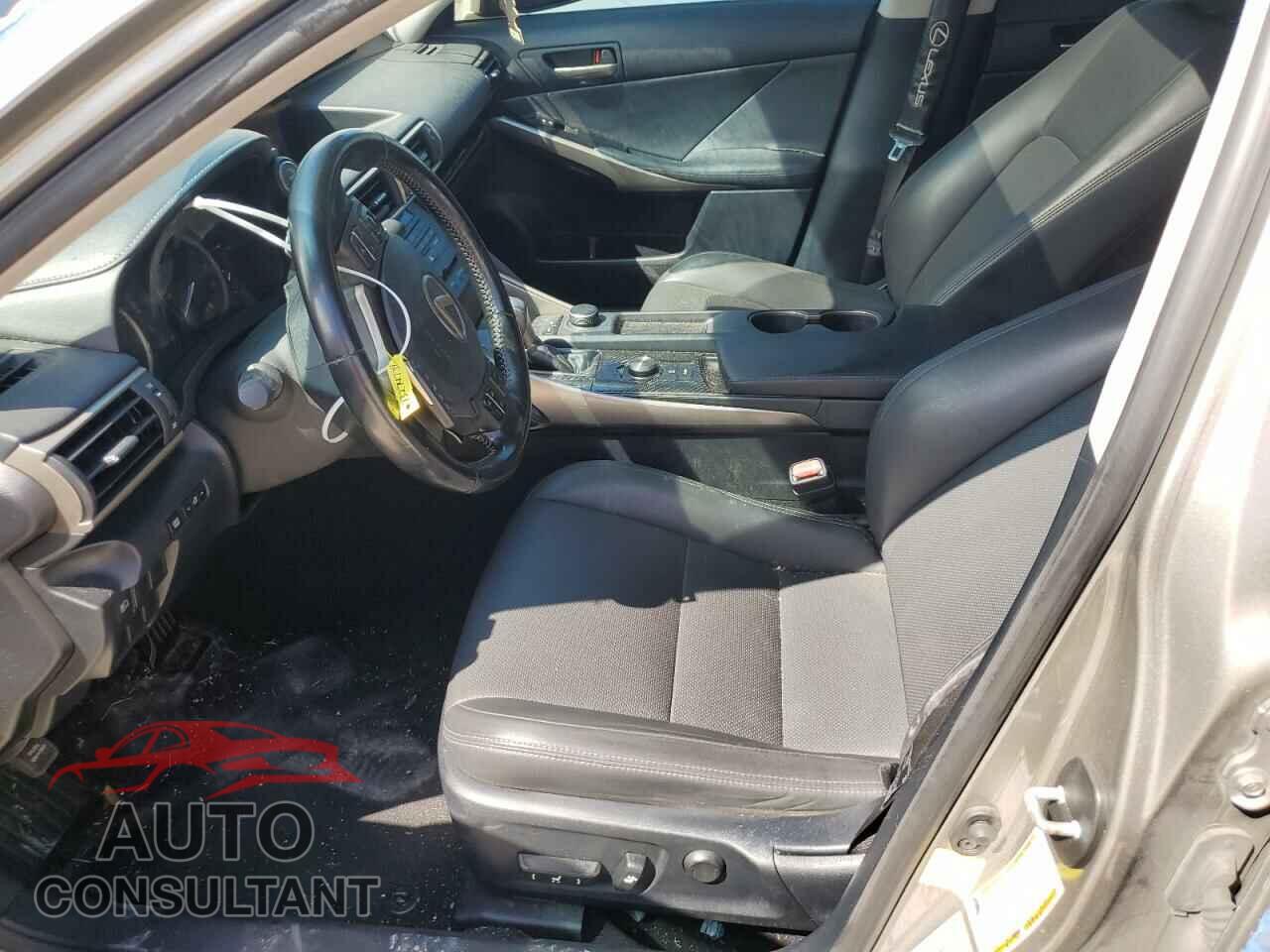 LEXUS IS 2017 - JTHBA1D23H5057412