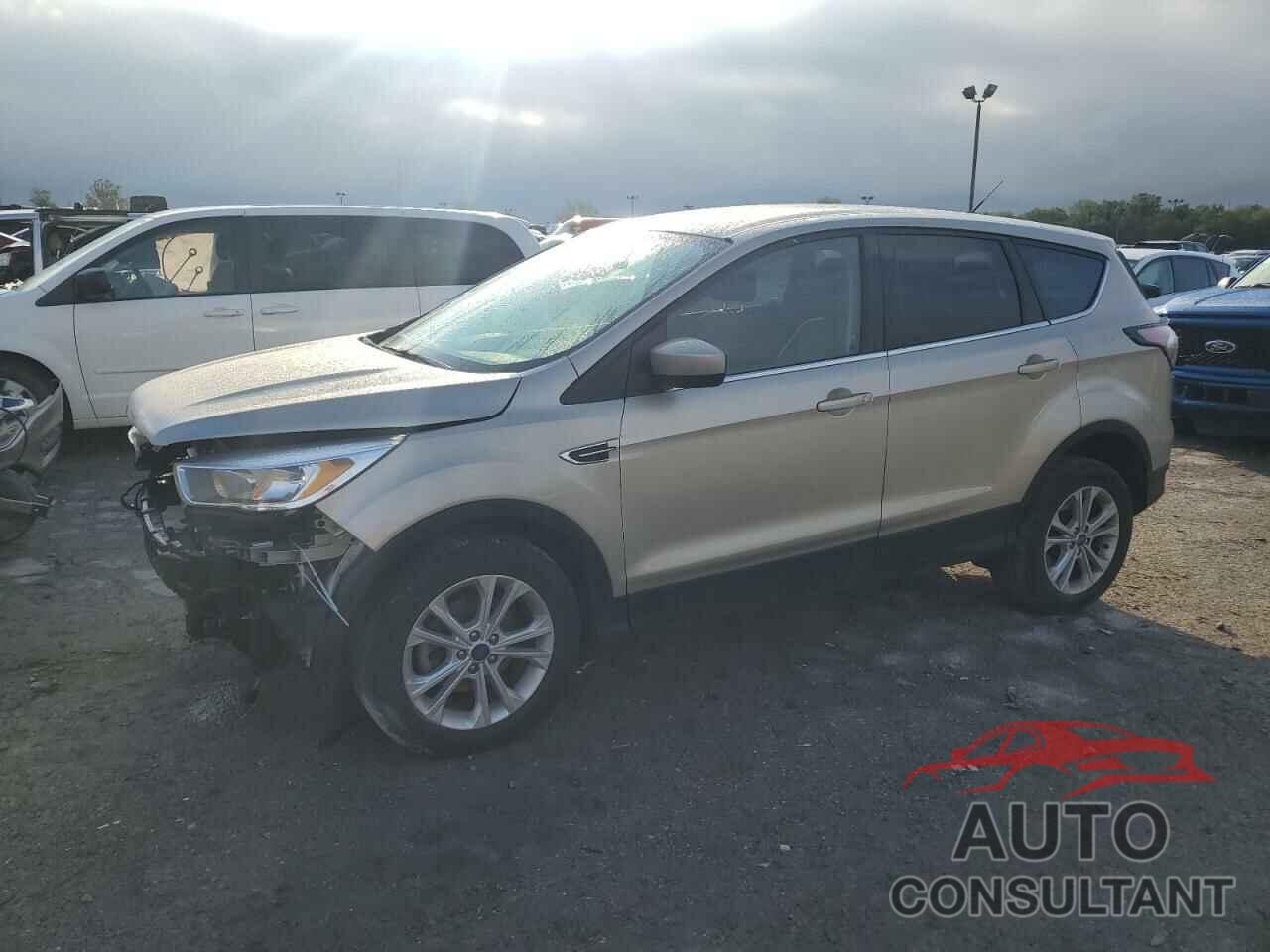 FORD ESCAPE 2017 - 1FMCU0GD3HUD25803