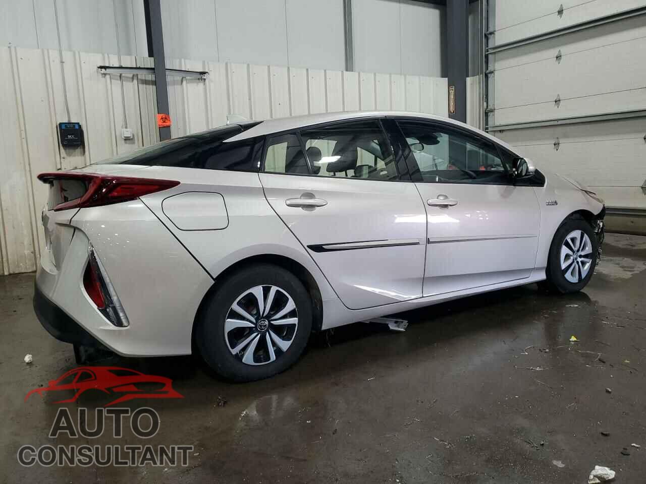 TOYOTA PRIUS 2017 - JTDKARFP6H3047199