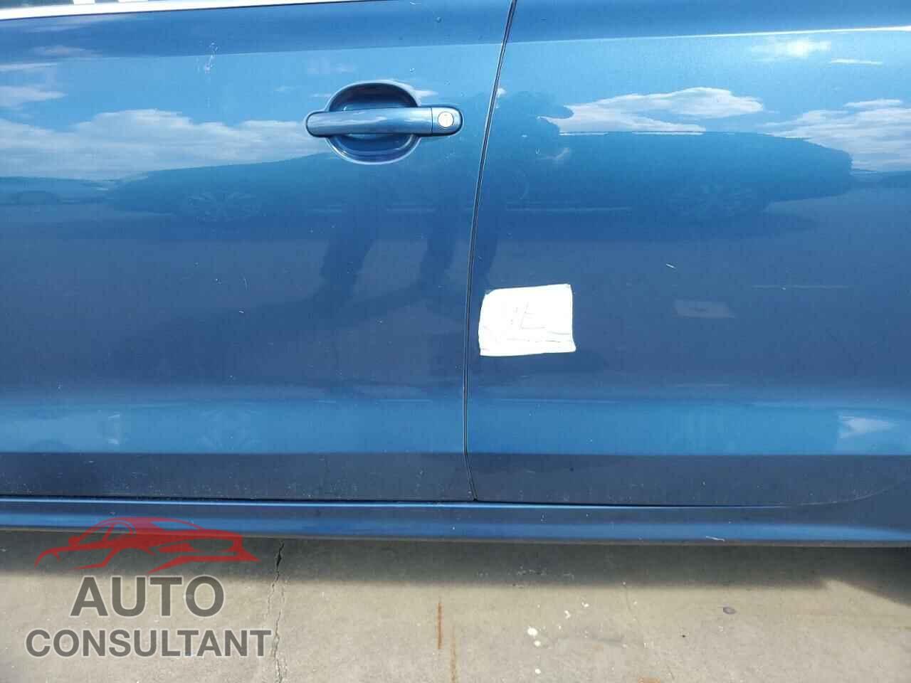 VOLKSWAGEN JETTA 2017 - 3VW2B7AJ2HM404622