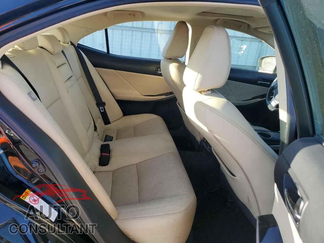 LEXUS IS 2016 - JTHBA1D22G5015697