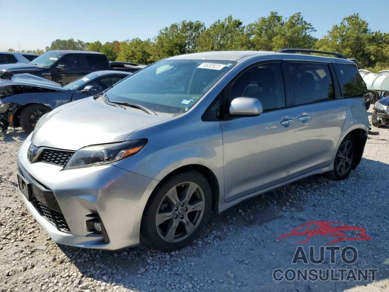 TOYOTA SIENNA 2018 - 5TDXZ3DC8JS952236