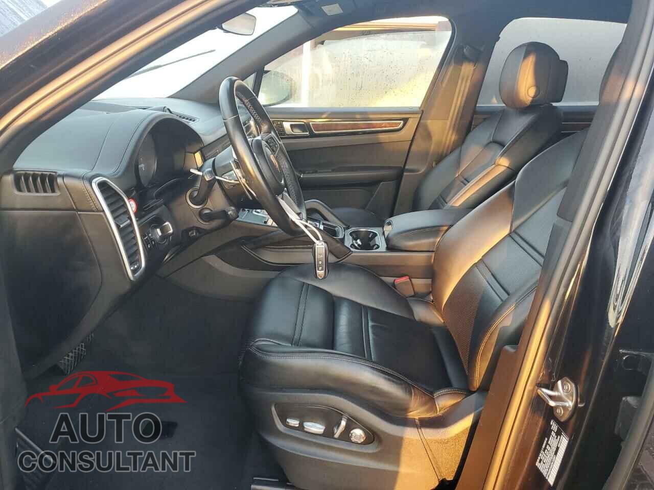 PORSCHE CAYENNE 2019 - WP1AA2AY6KDA10351