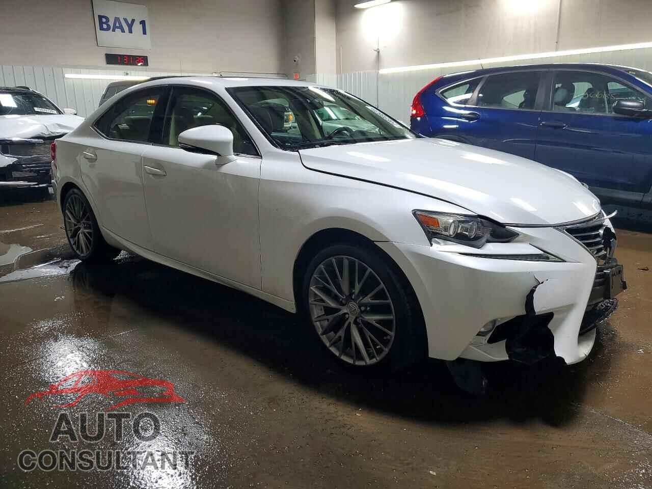 LEXUS IS 2015 - JTHCF1D28F5016356