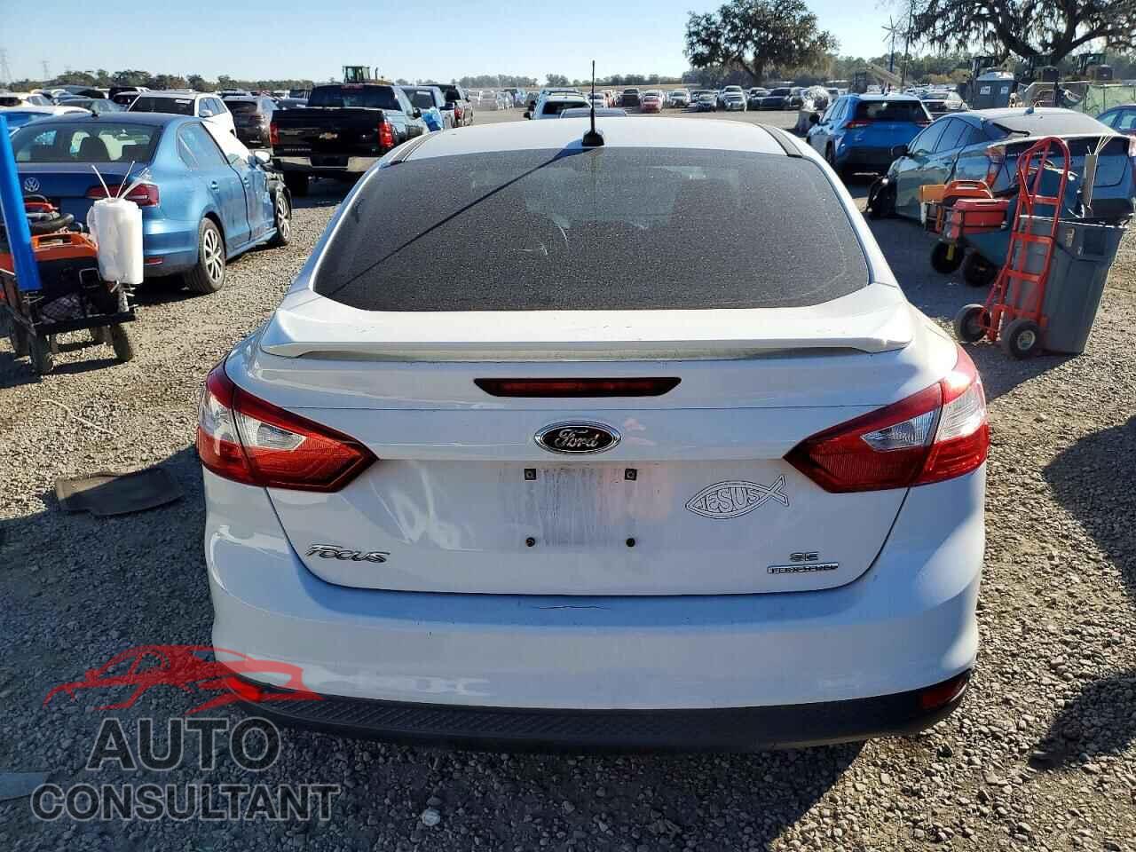 FORD FOCUS 2012 - 1FAHP3F28CL408134