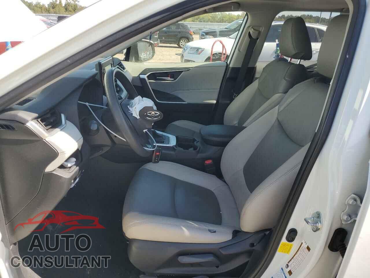 TOYOTA RAV4 2019 - JTMP1RFVXKJ004430