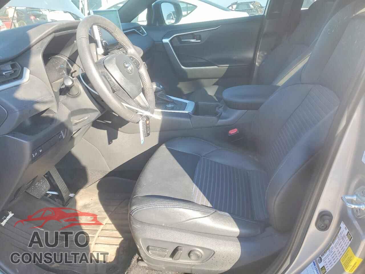 TOYOTA RAV4 2022 - 4T3E6RFV2NU103970