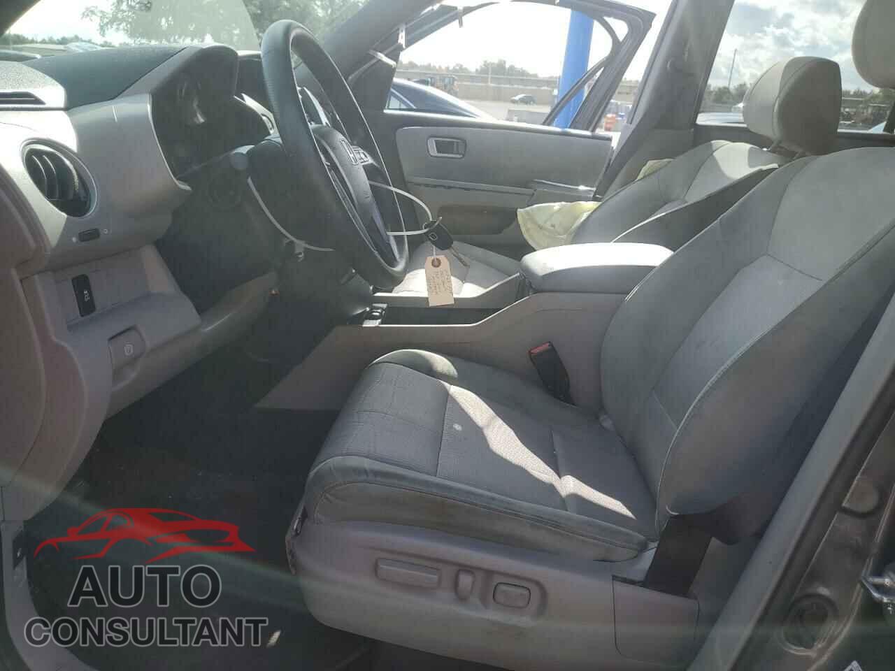 HONDA PILOT 2015 - 5FNYF3H30FB035245