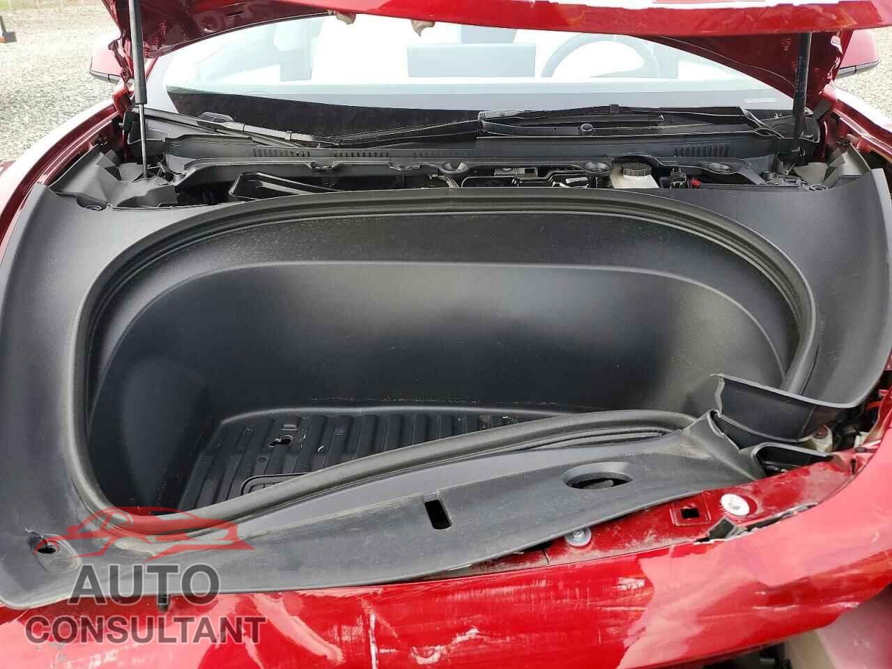 TESLA MODEL 3 2025 - 5YJ3E1EA2SF910582