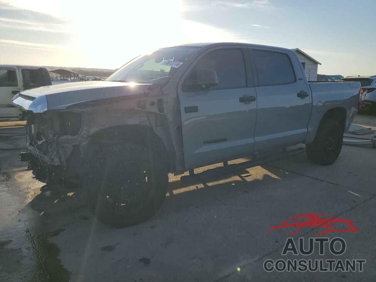 TOYOTA TUNDRA 2021 - 5TFDY5F12MX043050