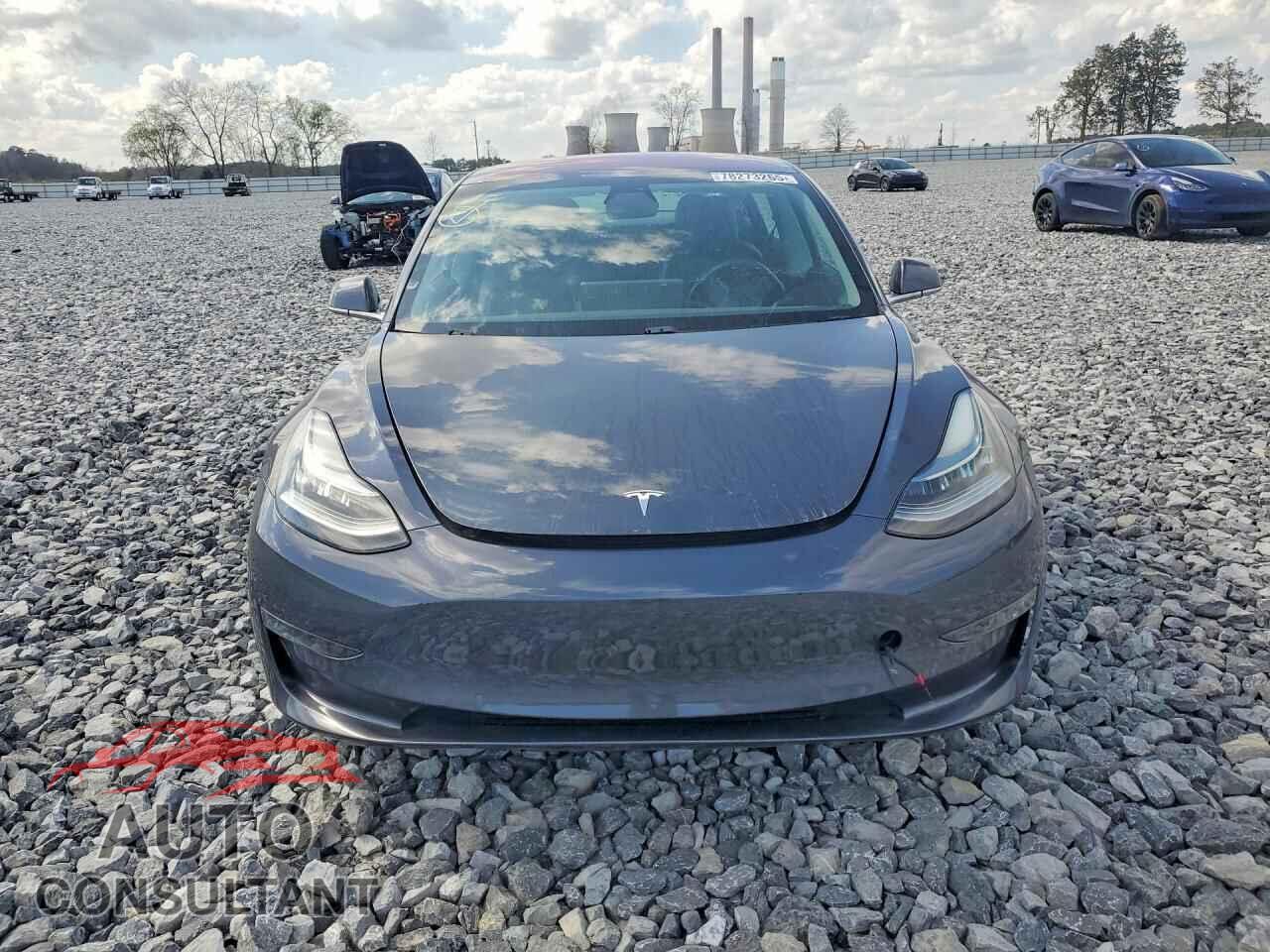 TESLA MODEL 3 2018 - 5YJ3E1EAXJF024010