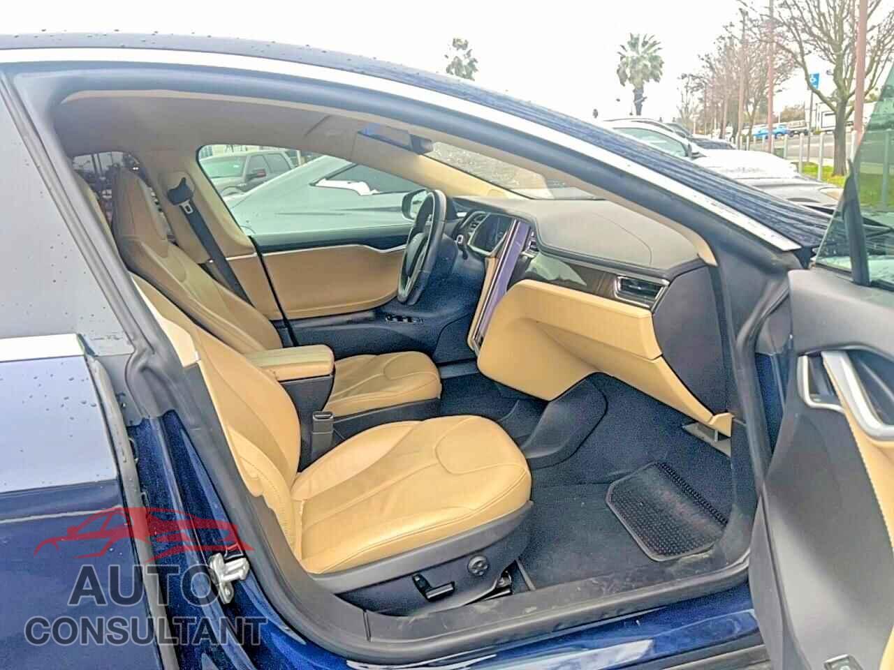 TESLA MODEL S 2013 - 5YJSA1AG8DFP04672