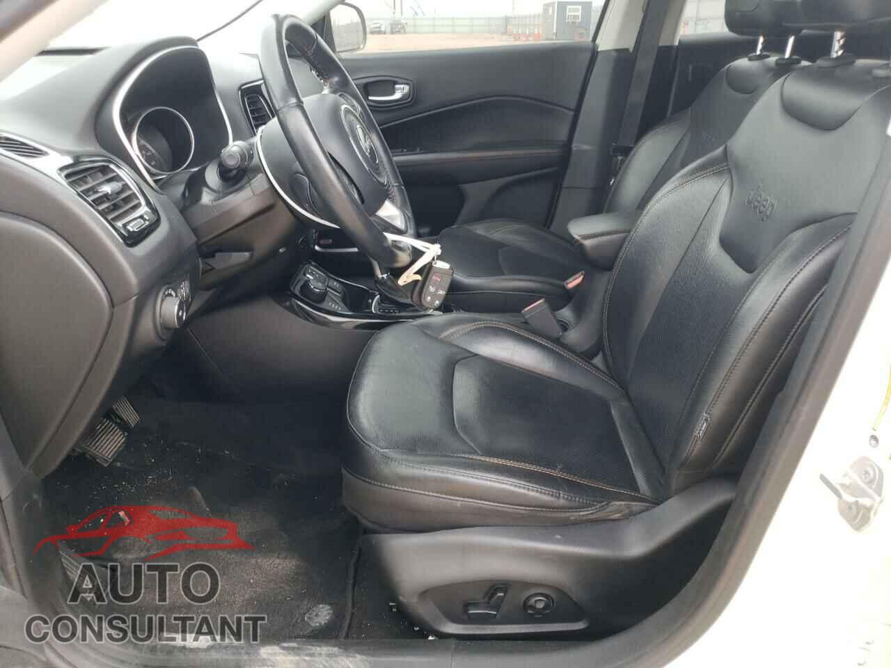 JEEP COMPASS 2018 - 3C4NJDCB1JT401763