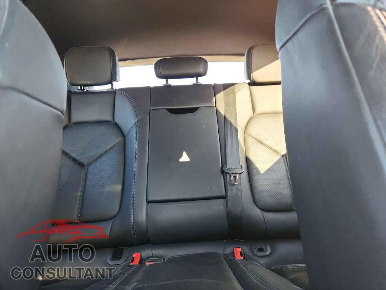 PORSCHE MACAN 2017 - WP1AA2A57HLB09622