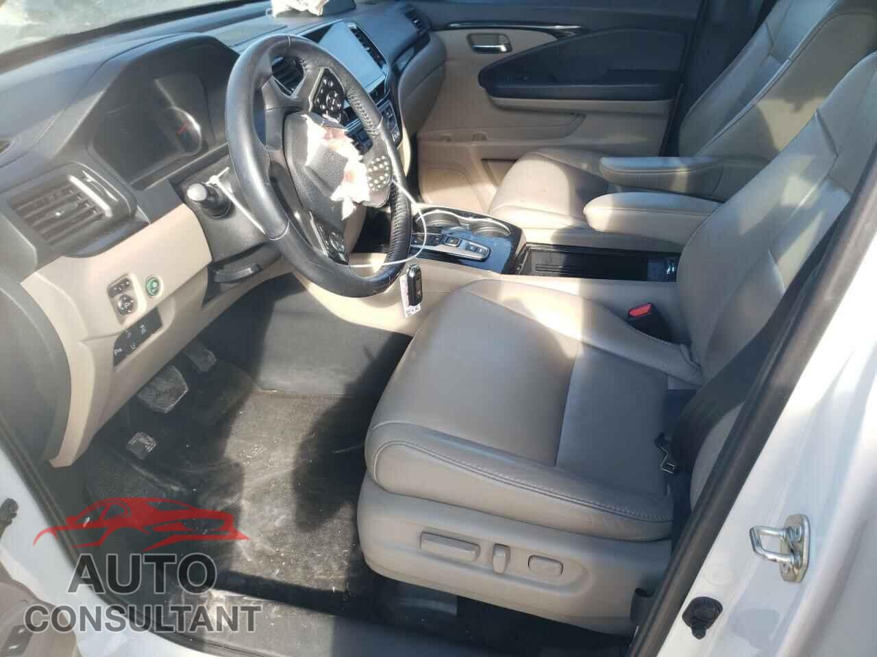 HONDA PILOT 2020 - 5FNYF6H68LB017356