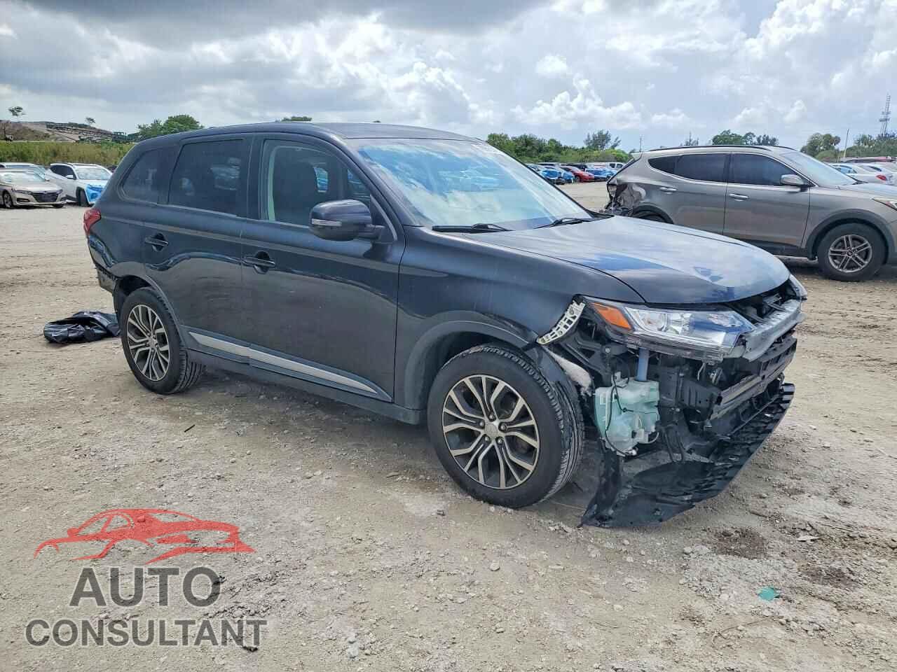 MITSUBISHI OUTLANDER 2018 - JA4AD3A37JJ001090