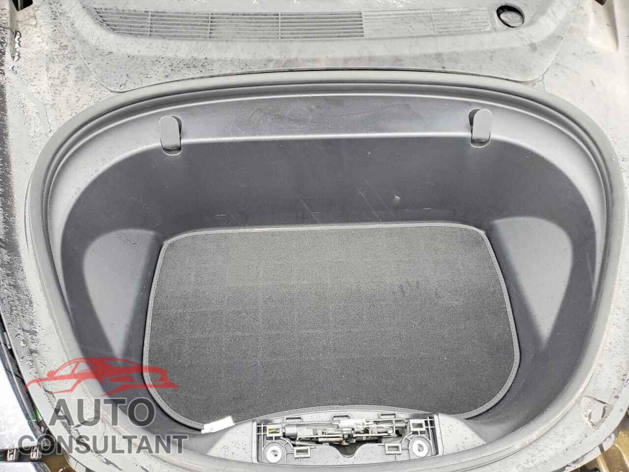 TESLA MODEL 3 2018 - 5YJ3E1EB9JF103757