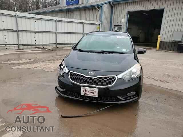 KIA FORTE5 2016 - KNAFX5A80G5494877