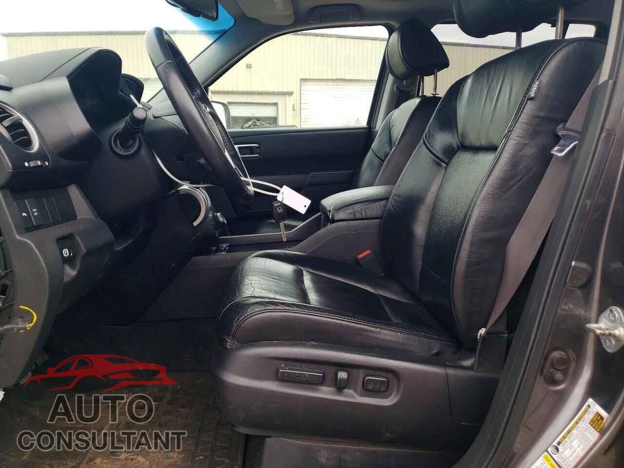 HONDA PILOT 2011 - 5FNYF4H99BB075540