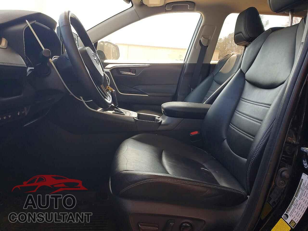 TOYOTA RAV4 2020 - 2T3C1RFV6LC072372
