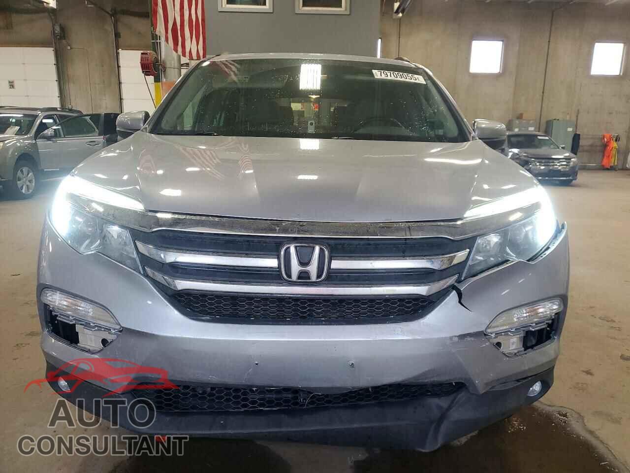 HONDA PILOT 2017 - 5FNYF6H52HB030201