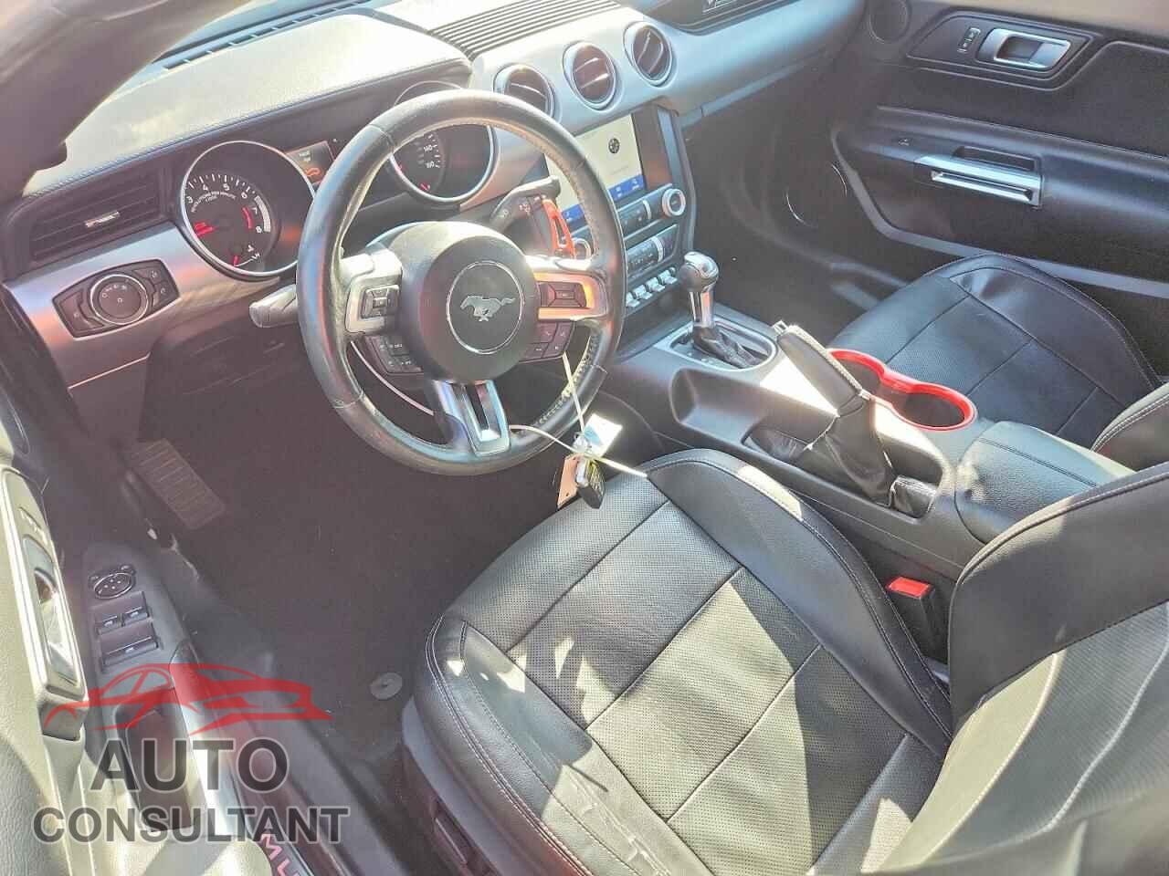 FORD MUSTANG 2020 - 1FATP8UH4L5113079