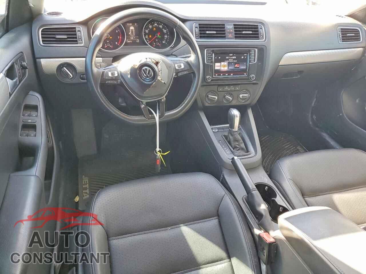 VOLKSWAGEN JETTA 2017 - 3VWDB7AJ2HM288346