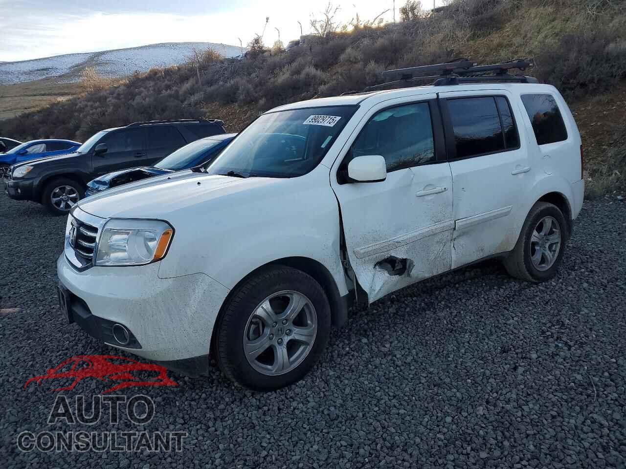 HONDA PILOT 2015 - 5FNYF4H56FB041588