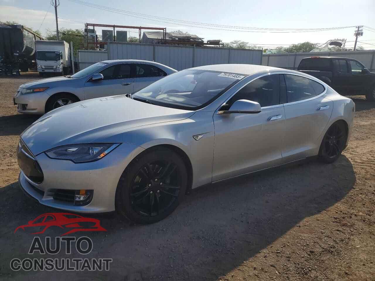TESLA MODEL S 2013 - 5YJSA1AG8DFP04753