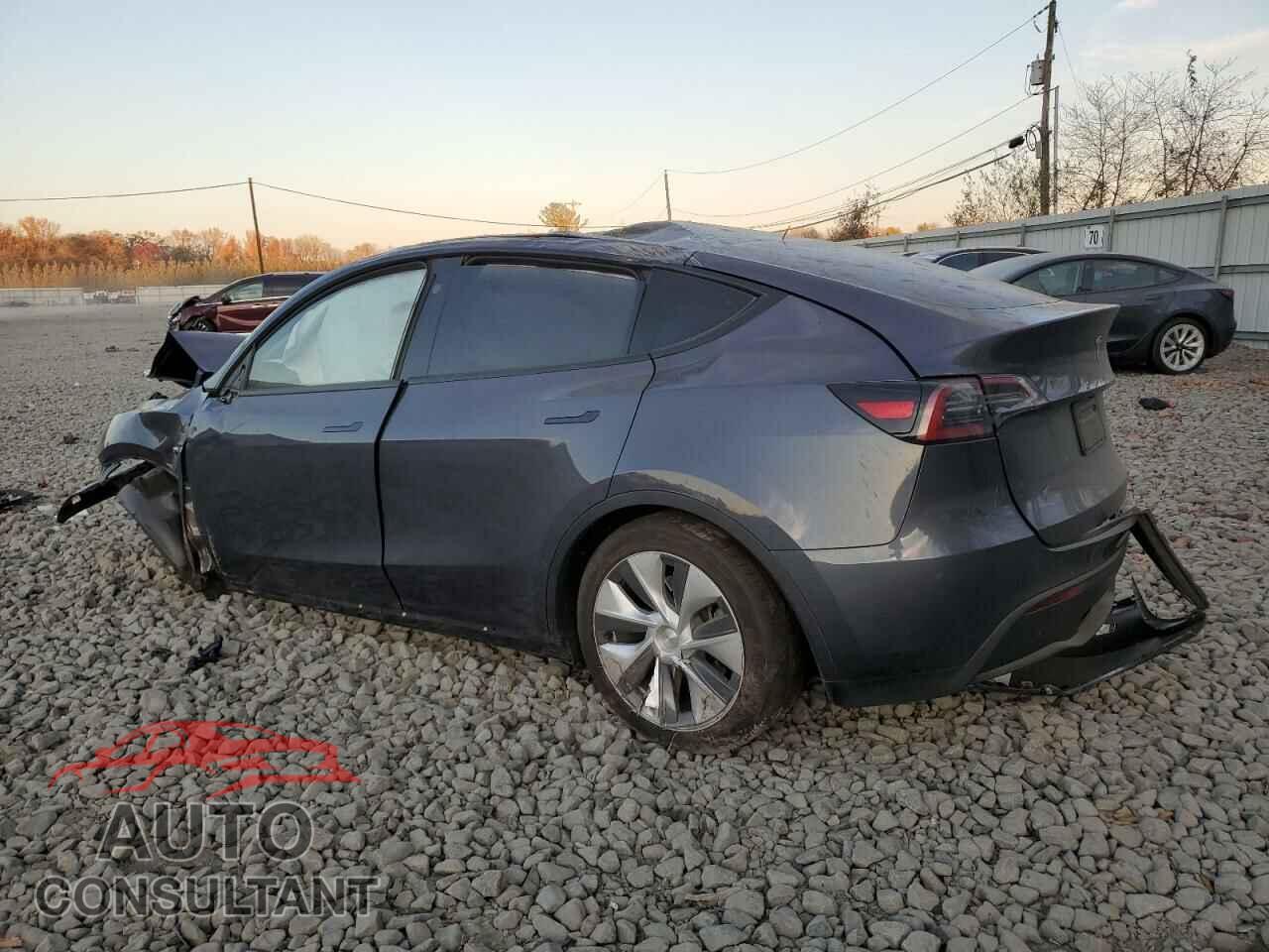 TESLA MODEL Y 2023 - 7SAYGDEE9PF886585