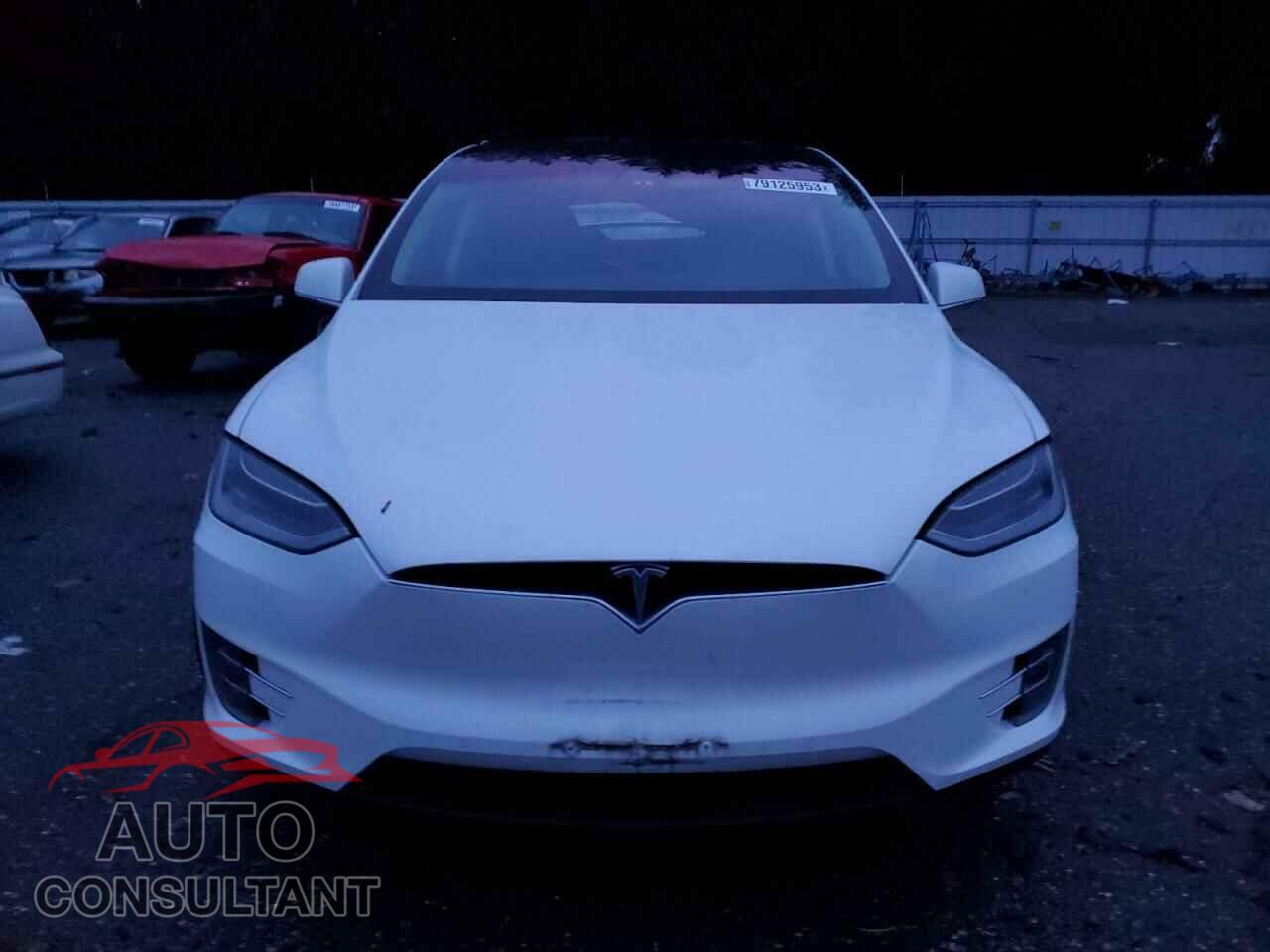 TESLA MODEL X 2018 - 5YJXCBE2XJF102579