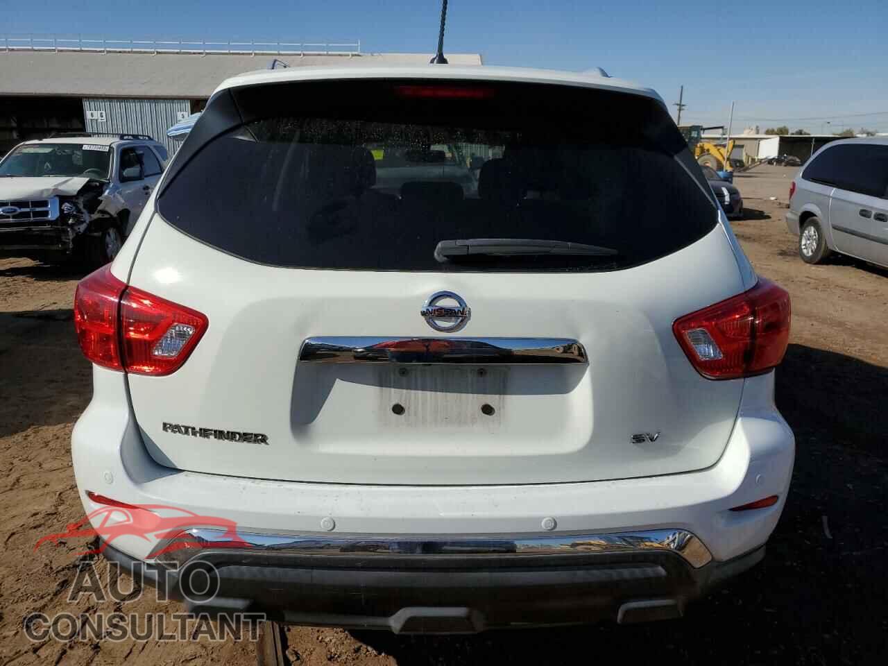 NISSAN PATHFINDER 2017 - 5N1DR2MN6HC682039