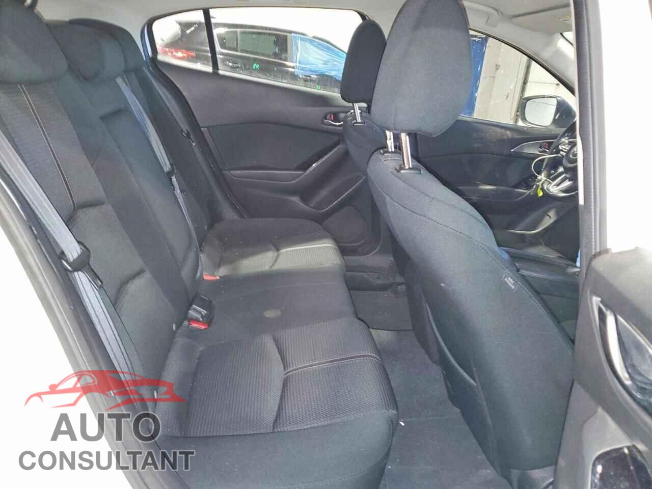 MAZDA 3 2018 - JM1BN1L77J1189590