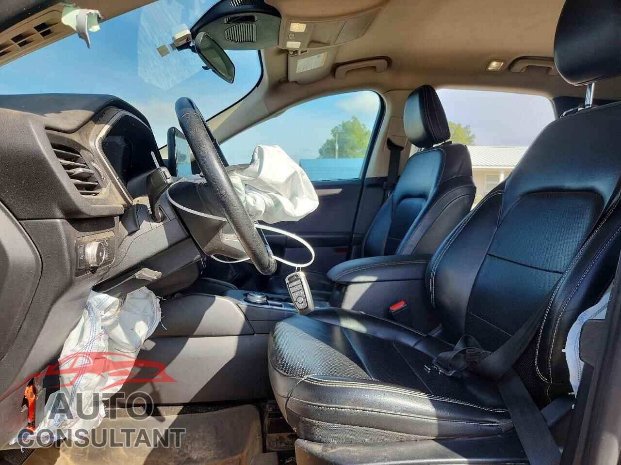 FORD ESCAPE 2020 - 1FMCU0H66LUA80827