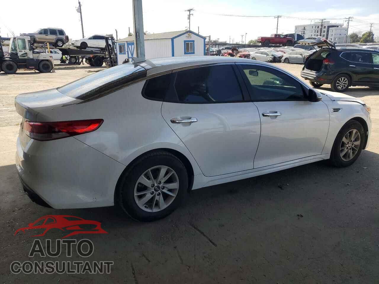 KIA OPTIMA 2018 - 5XXGT4L38JG219078