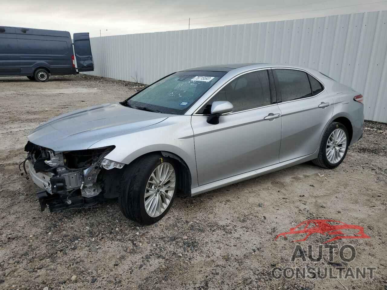 TOYOTA CAMRY 2018 - 4T1B11HK3JU052018