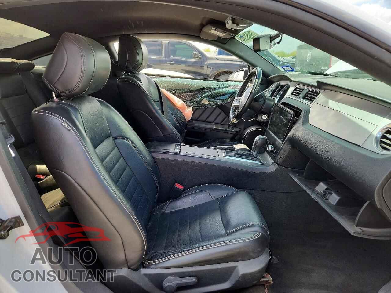 FORD MUSTANG 2014 - 1ZVBP8AM7E5289499