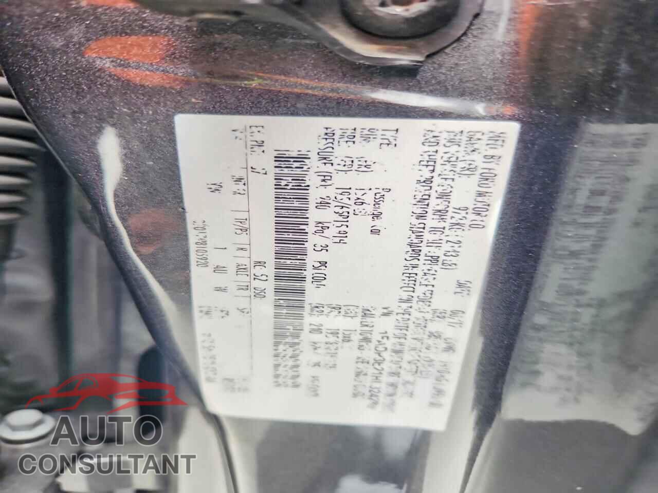 FORD FOCUS 2017 - 1FADP3E21HL324289