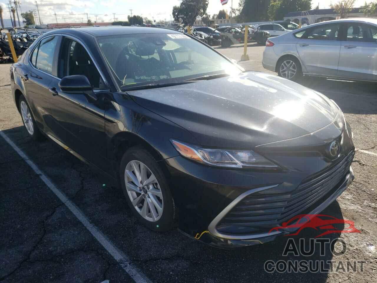 TOYOTA CAMRY 2021 - 4T1C11AKXMU541826