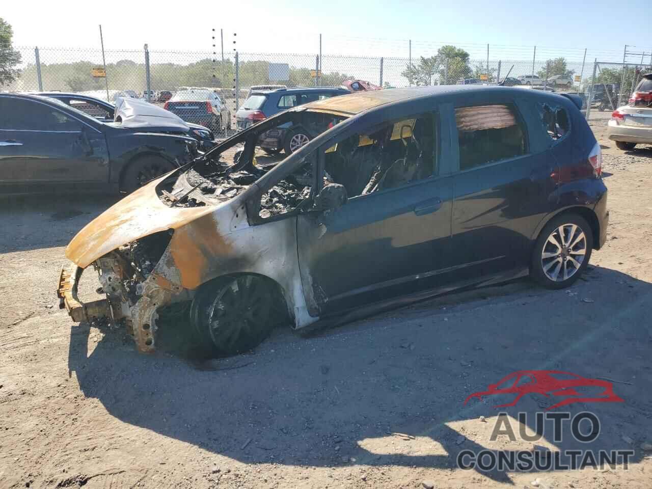 HONDA FIT 2013 - JHMGE8H59DC068282