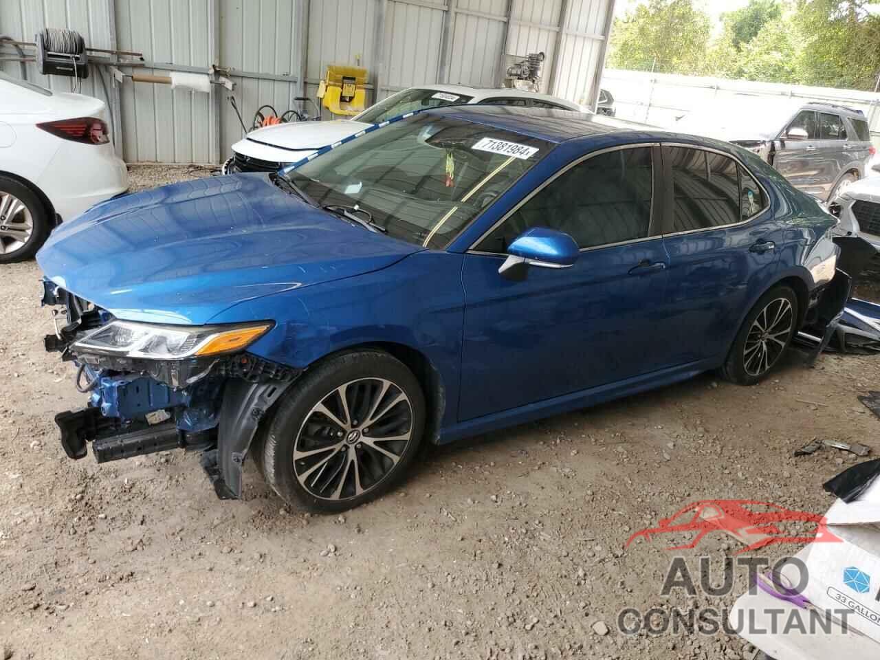 TOYOTA CAMRY 2018 - 4T1B11HK5JU035883