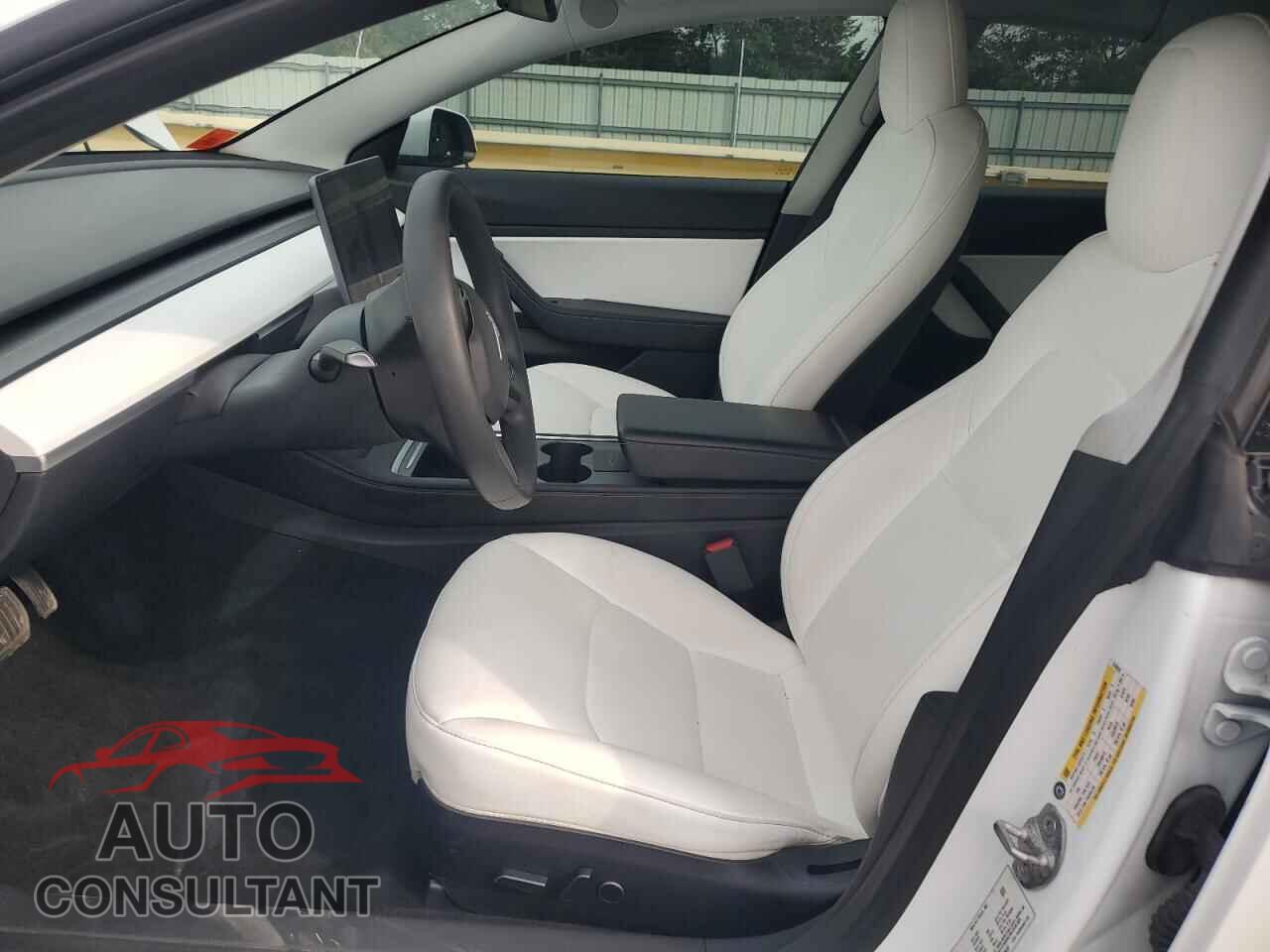TESLA MODEL 3 2021 - 5YJ3E1EA5MF870033