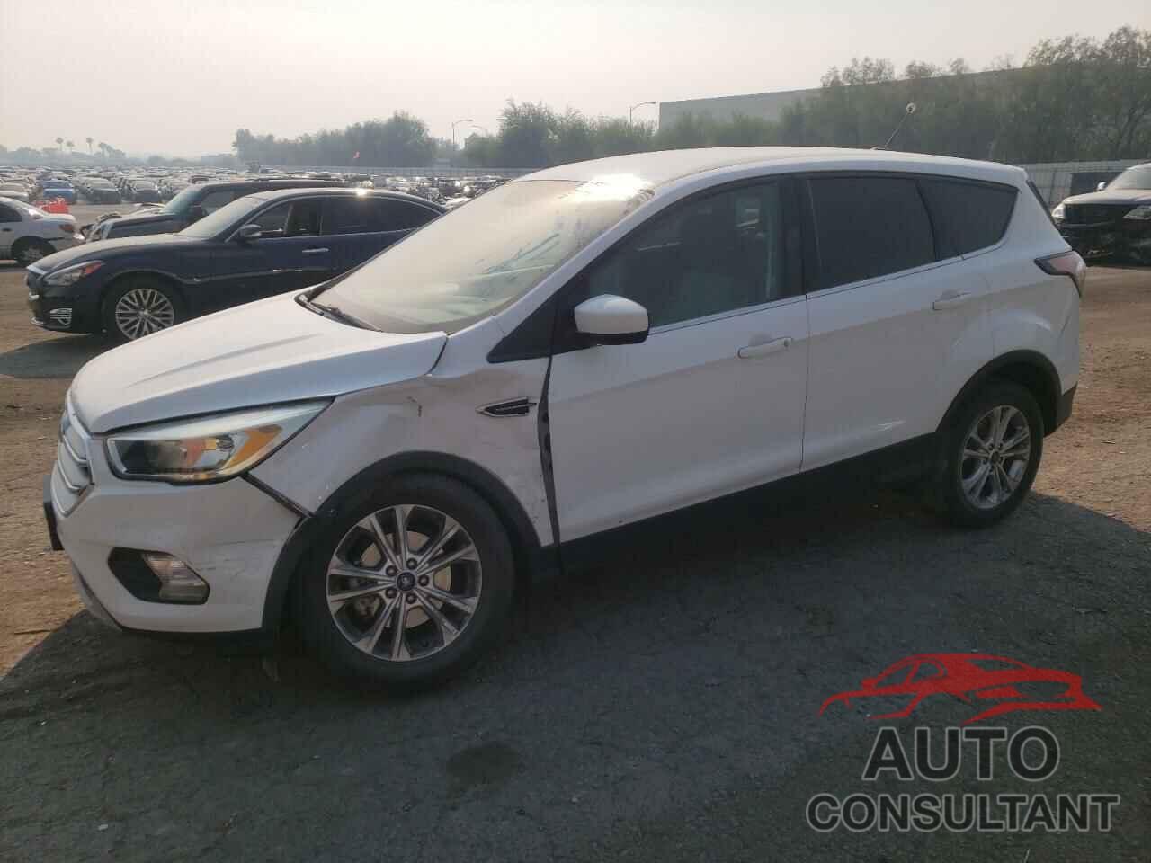 FORD ESCAPE 2017 - 1FMCU0GD7HUB53467