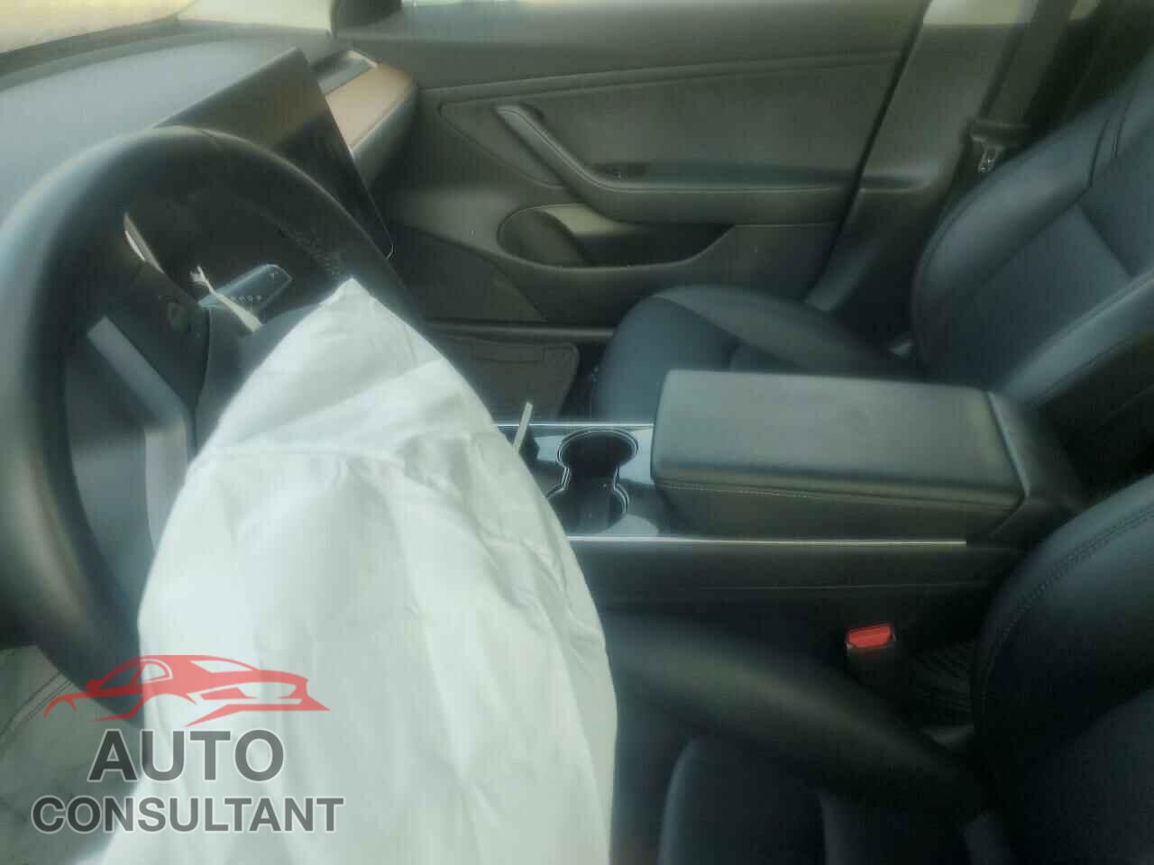 TESLA MODEL 3 2019 - 5YJ3E1EA9KF396570